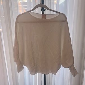Soft lightweight off white sweater ✨